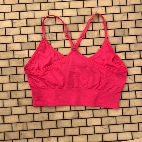 Women’s Pro Fit hot pink athletic bra sz M - Picture 3 of 3